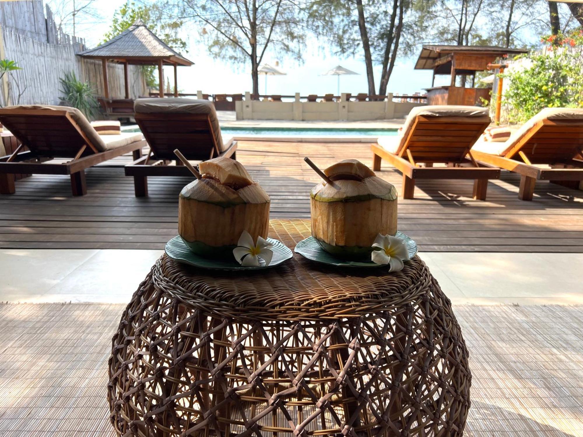 The Gili Beach Resort Gili Trawangan Esterno foto