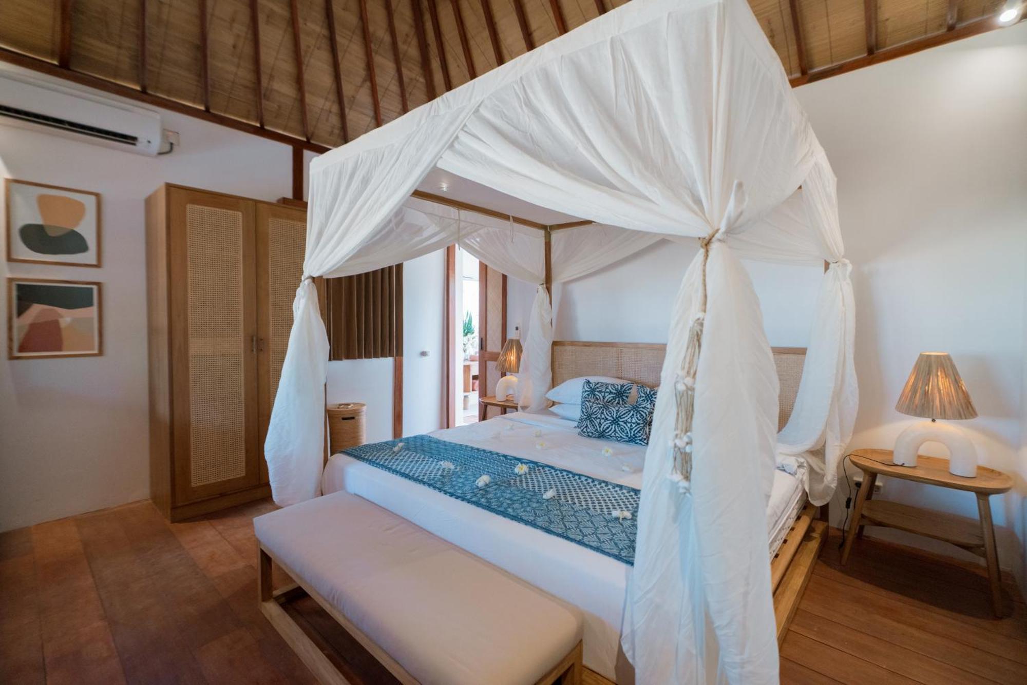 The Gili Beach Resort Gili Trawangan Esterno foto
