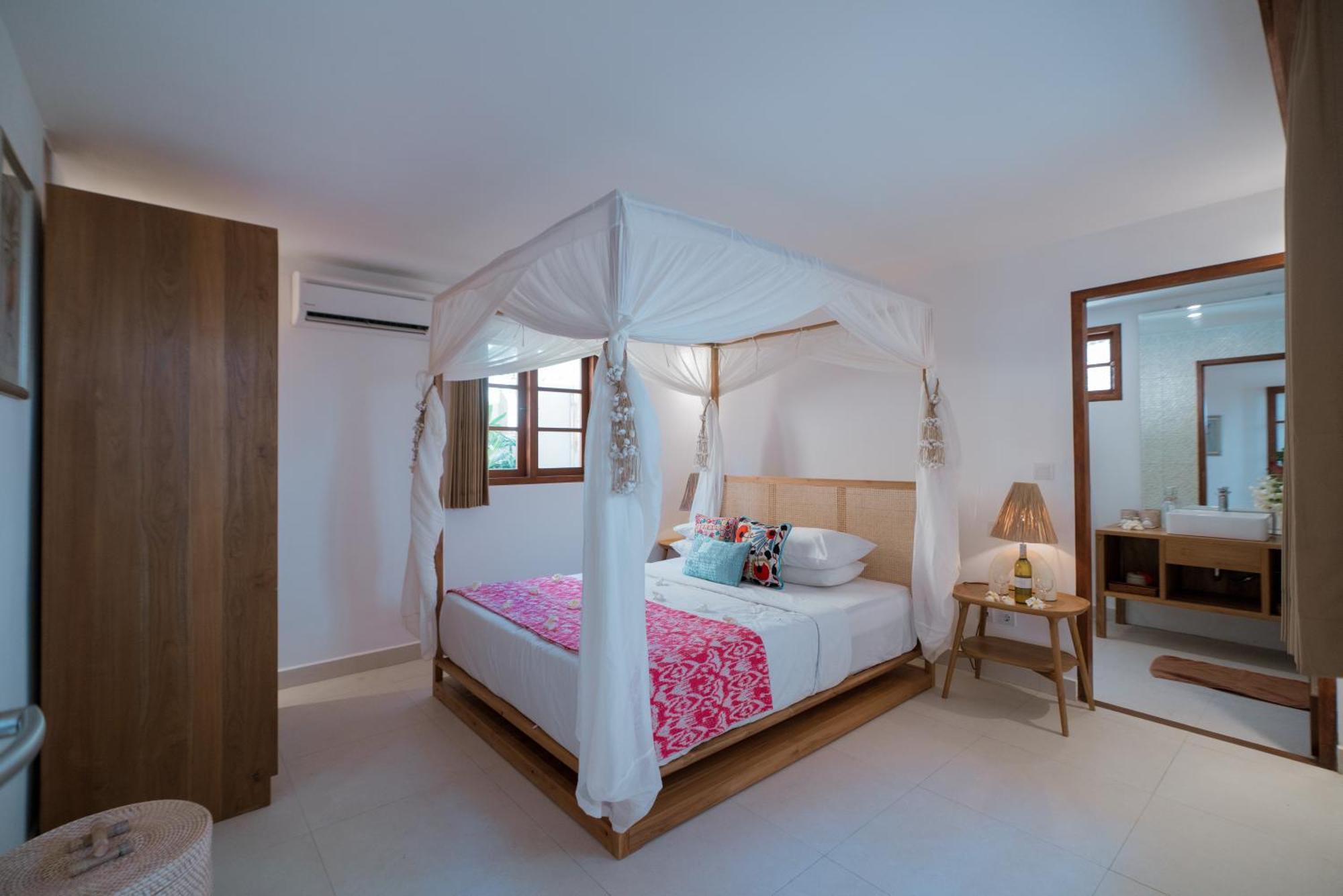 The Gili Beach Resort Gili Trawangan Esterno foto