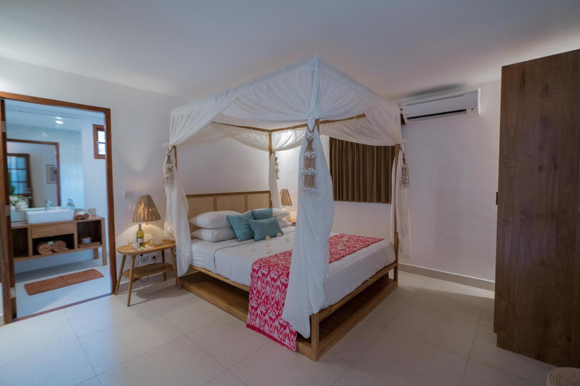 The Gili Beach Resort Gili Trawangan Esterno foto