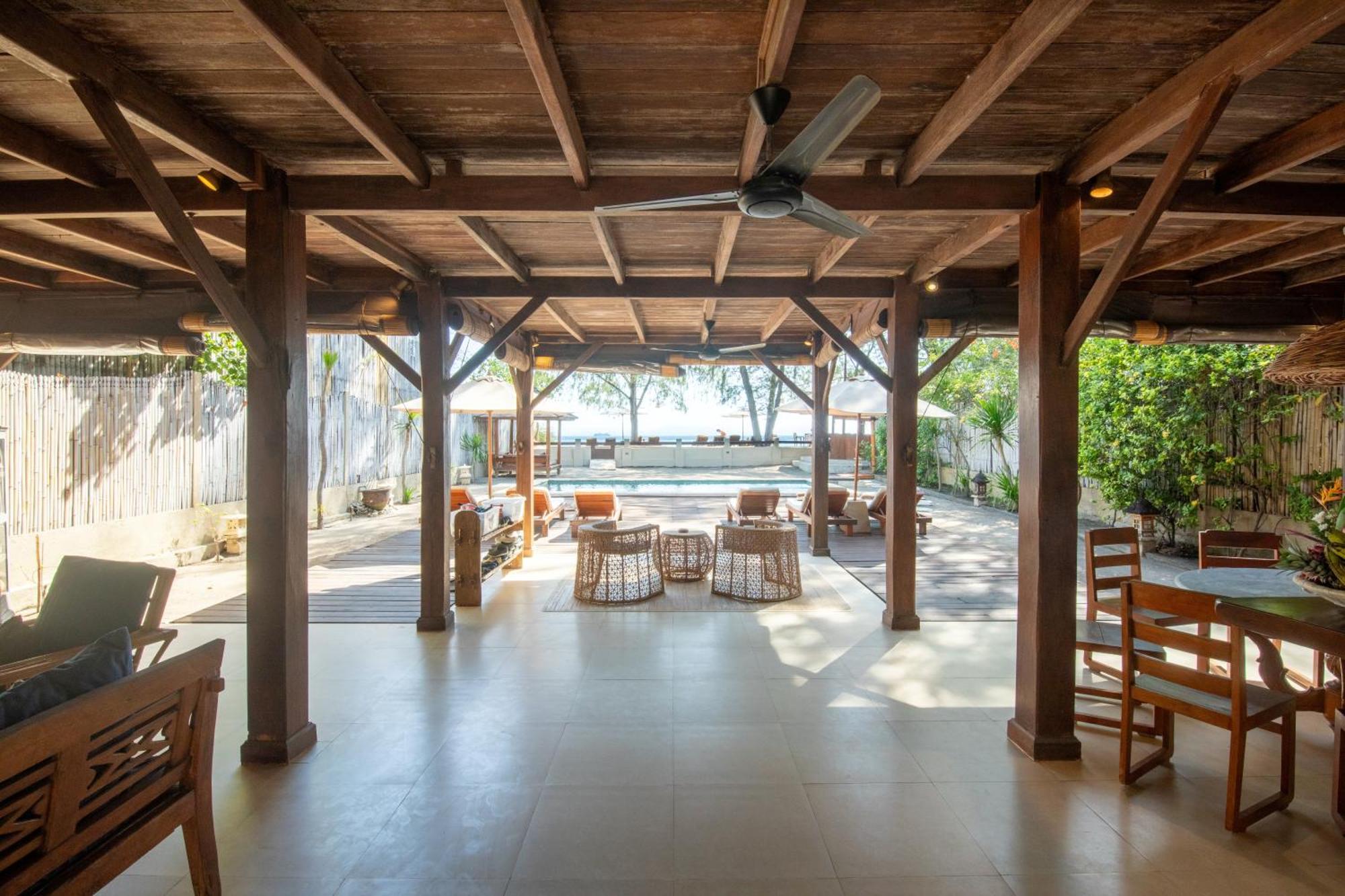 The Gili Beach Resort Gili Trawangan Esterno foto