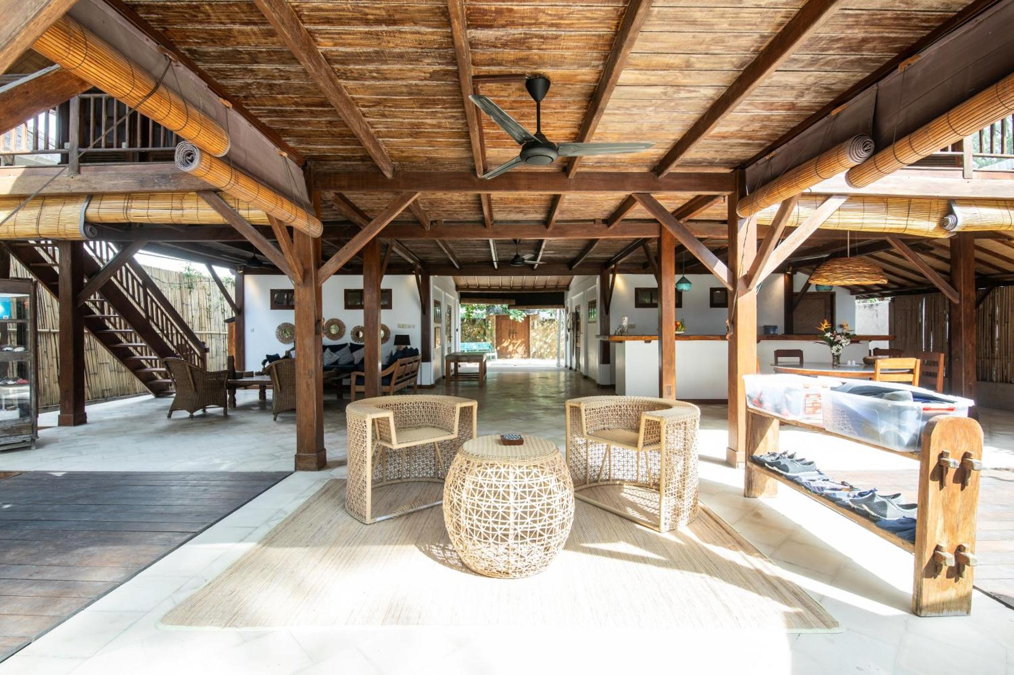 The Gili Beach Resort Gili Trawangan Esterno foto