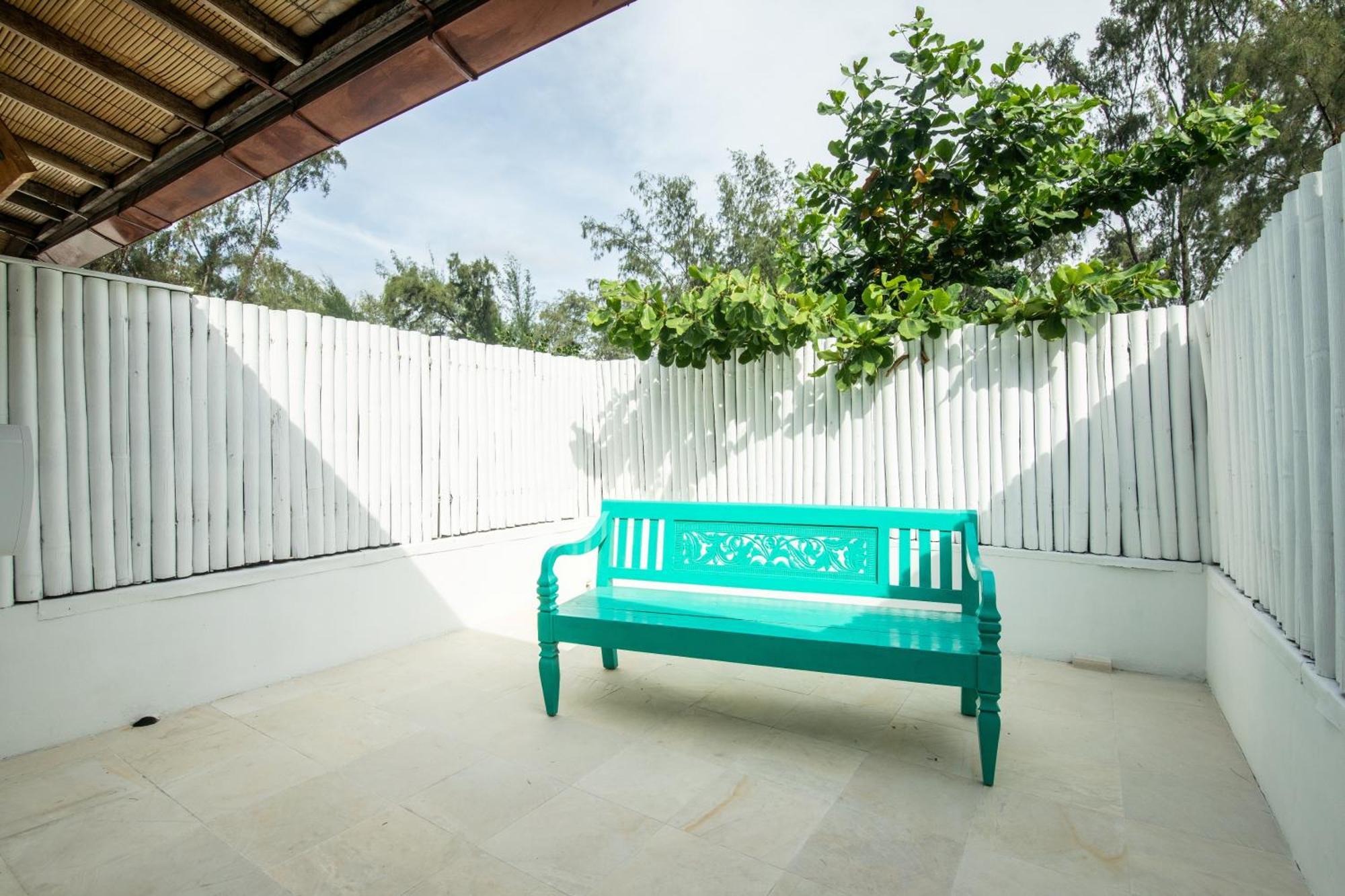 The Gili Beach Resort Gili Trawangan Esterno foto