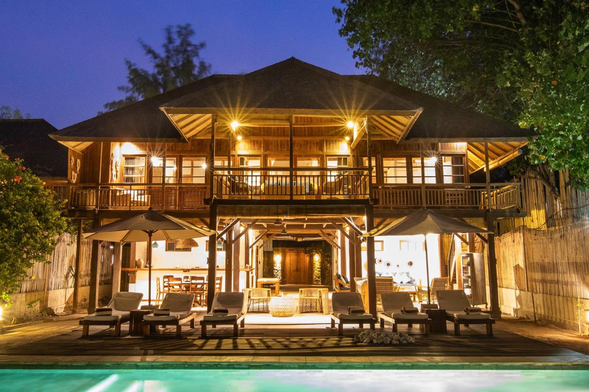 The Gili Beach Resort Gili Trawangan Esterno foto